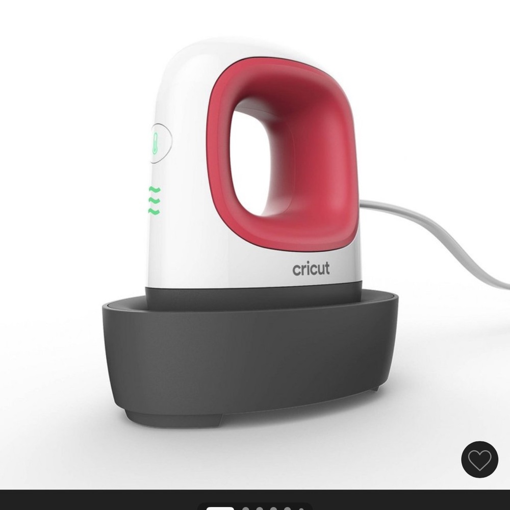 Cricut Compact Heat Press in Red and White